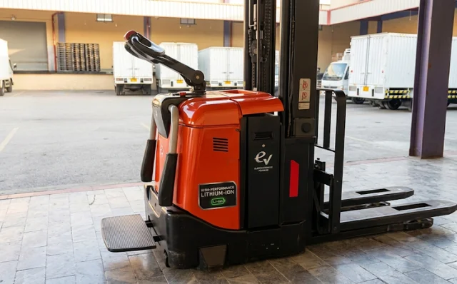 Forklift Lithium Battery Service
